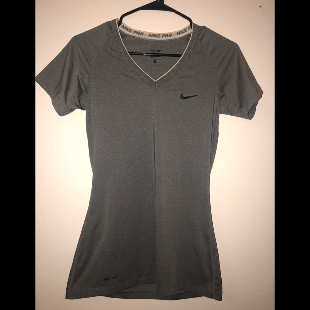 Women’s Nike Work out top